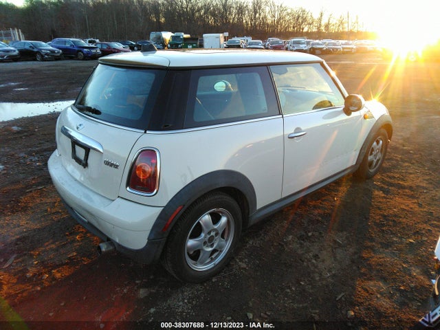 2009 MINI COOPER WMWMF33599TW78876 Photo 3