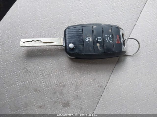 5XYPGDA3XKG573799 KIA Sorento 2.4l Lx