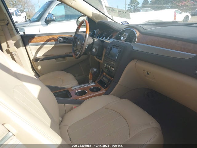 2011 BUICK ENCLAVE 2XL VIN: 5GAKRCED4BJ240890