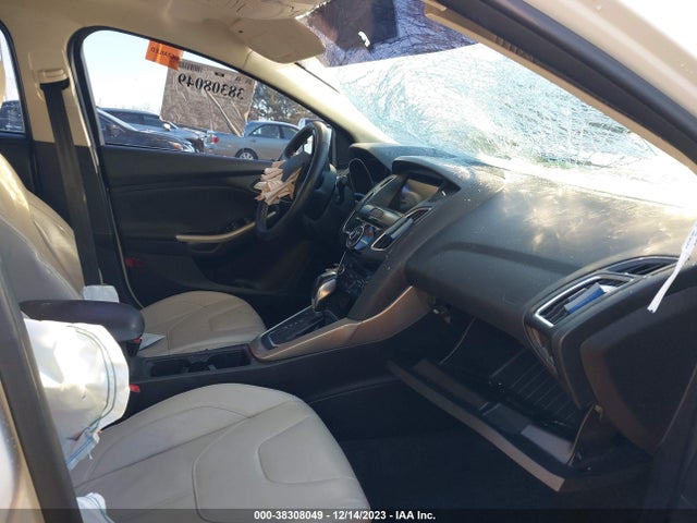 Ford Focus Titanium 2018 1FADP3J22JL314057 Image 5