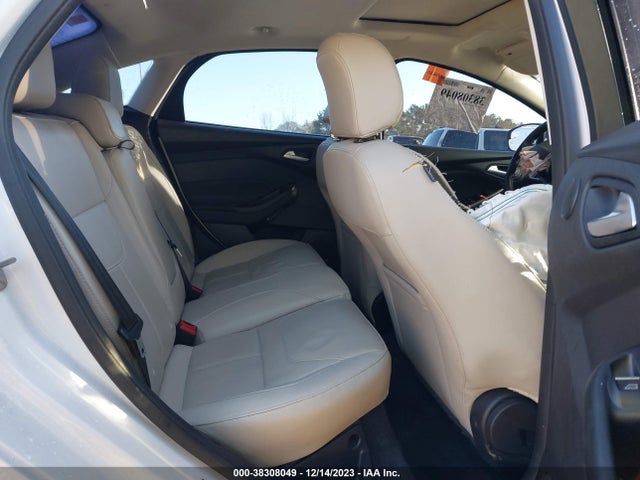 Ford Focus Titanium 2018 1FADP3J22JL314057 Image 8