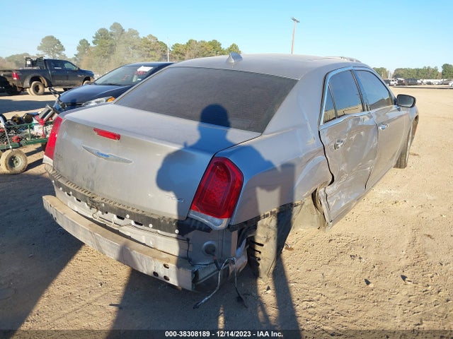 Chrysler 300 Limited 2018 2C3CCAEG6JH261974 Image 4