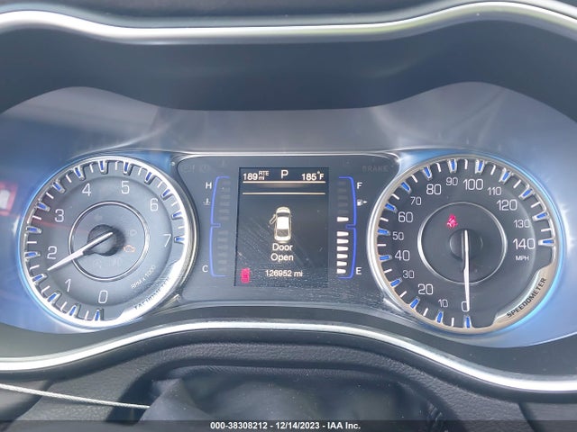 Chrysler 200 Limited Platinum 2016 1C3CCCAB6GN191494 Image 7