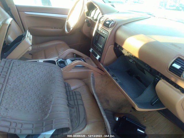 2004 PORSCHE CAYENNE WP1AA29P14LA23710 Photo 4