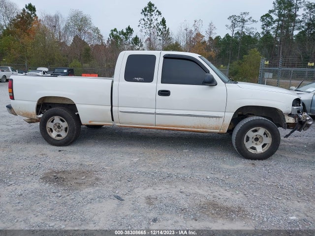 2004 GMC SIERRA 1500 SLE VIN: 2GTEC19TX41103646