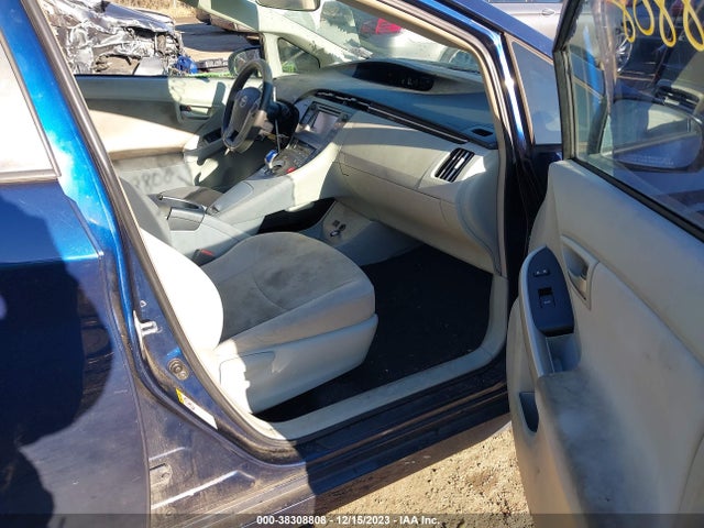 Toyota Prius Two 2014 JTDKN3DU5E1772374 Image 5