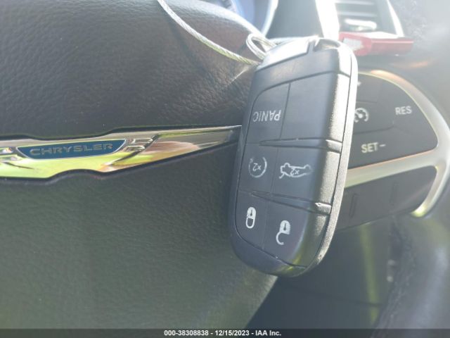 2C3CCAAG0GH135673 Chrysler 300 Anniversary Edition