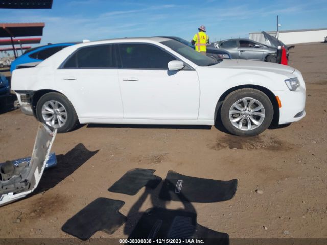 2C3CCAAG0GH135673 Chrysler 300 Anniversary Edition