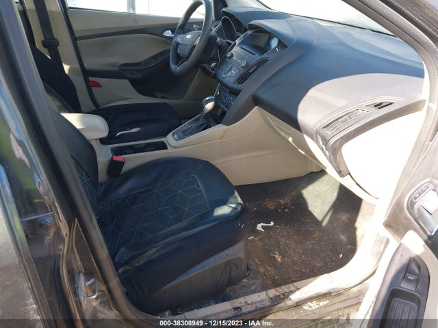 Ford FOCUS SE 2015 1FADP3F2XFL364849 Image 5