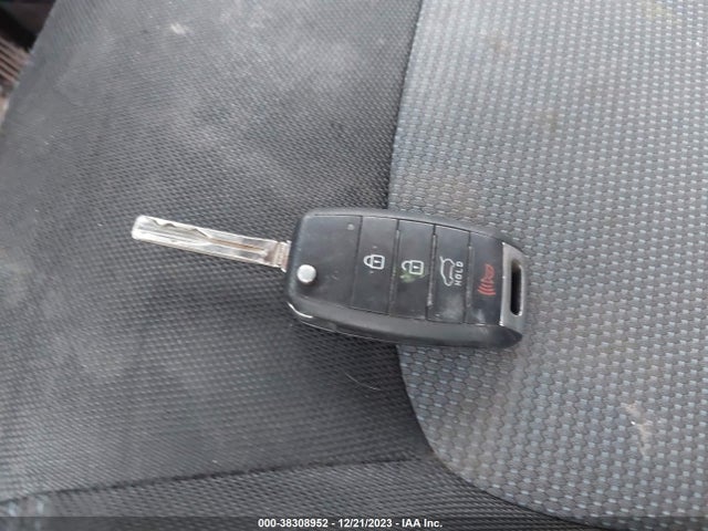 2016 KIA SPORTAGE LX VIN: KNDPBCAC7G7820659