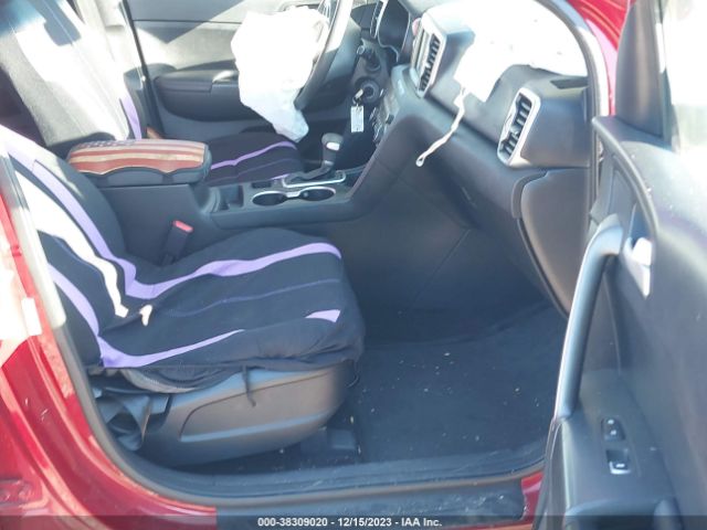 KNDPM3AC8J7483470 KIA Sportage Lx