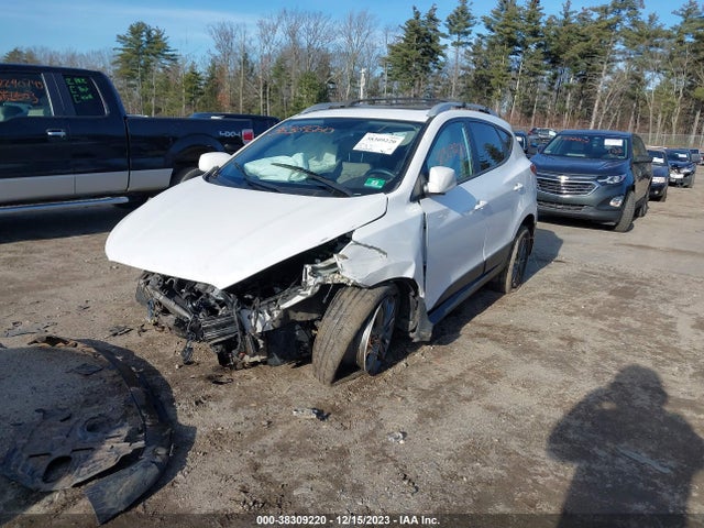 Hyundai TUCSON SE 2015 KM8JUCAG6FU101143 Image 2