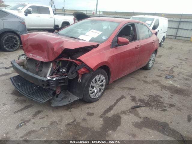 Toyota COROLLA LE 2018 5YFBURHE5JP841756 Image 2
