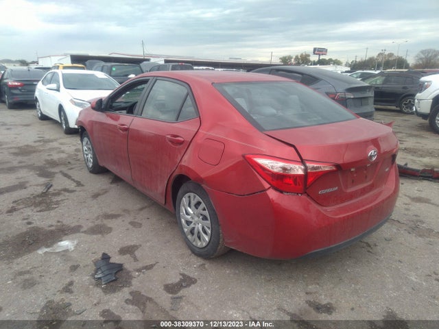 Toyota COROLLA LE 2018 5YFBURHE5JP841756 Image 3