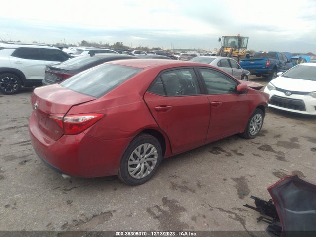 Toyota COROLLA LE 2018 5YFBURHE5JP841756 Image 4