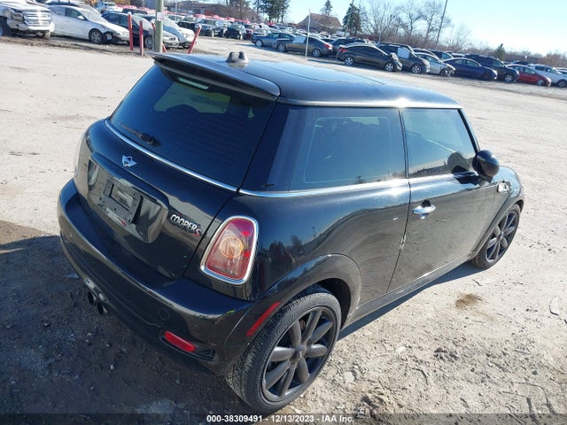 2010 MINI COOPER S WMWMF7C50ATZ72954 Photo 3