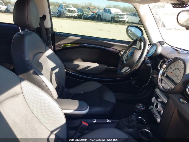 2010 MINI COOPER S WMWMF7C50ATZ72954 Photo 4