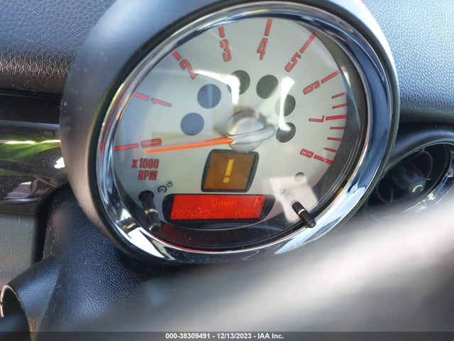 2010 MINI COOPER S WMWMF7C50ATZ72954 Photo 6