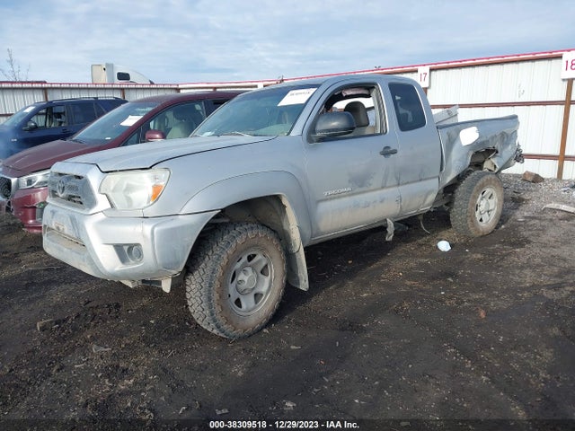 Toyota Tacoma Prerunner 2014 5TFTX4GN7EX034291 Image 2