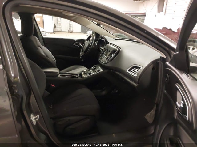 Chrysler 200 Limited 2015 1C3CCCAB0FN663641 Image 5