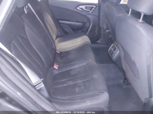 Chrysler 200 Limited 2015 1C3CCCAB0FN663641 Image 8
