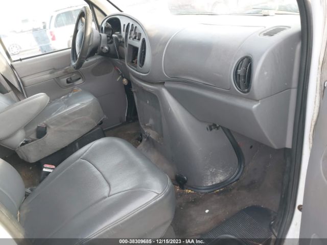 2002 FORD ECONOLINE WAGON 1FBSS31L52HB52359 Photo 4