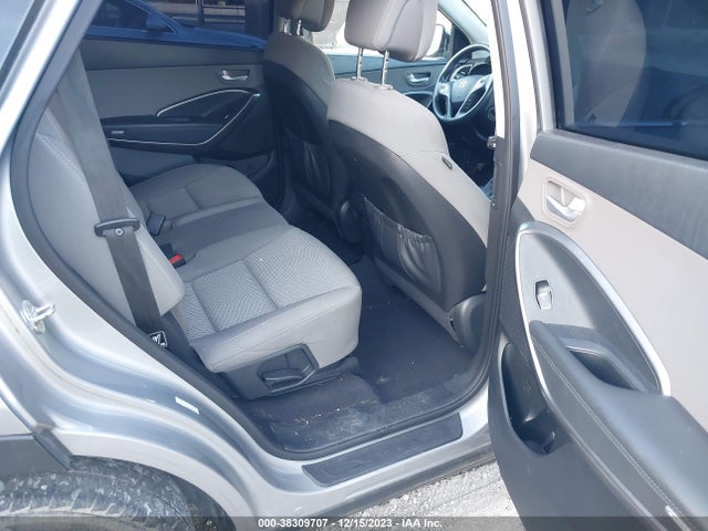 2017 HYUNDAI SANTA FE SE VIN: KM8SMDHF2HU235030