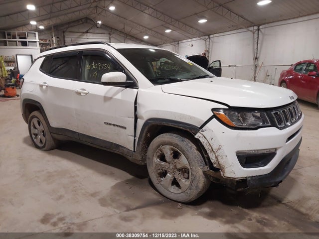 Jeep Compass Latitude 4x4 2019 3C4NJDBB7KT740482 Image 1