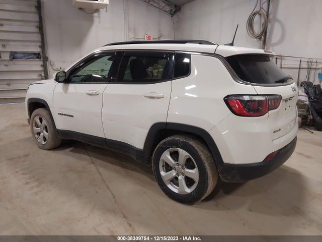 Jeep Compass Latitude 4x4 2019 3C4NJDBB7KT740482 Image 3