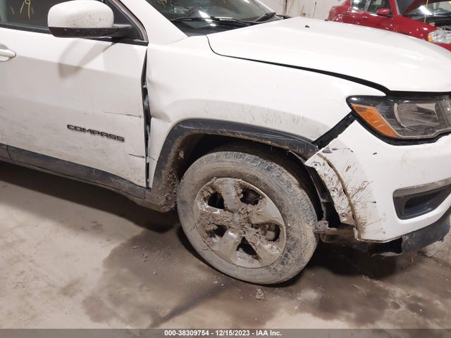 Jeep Compass Latitude 4x4 2019 3C4NJDBB7KT740482 Image 6