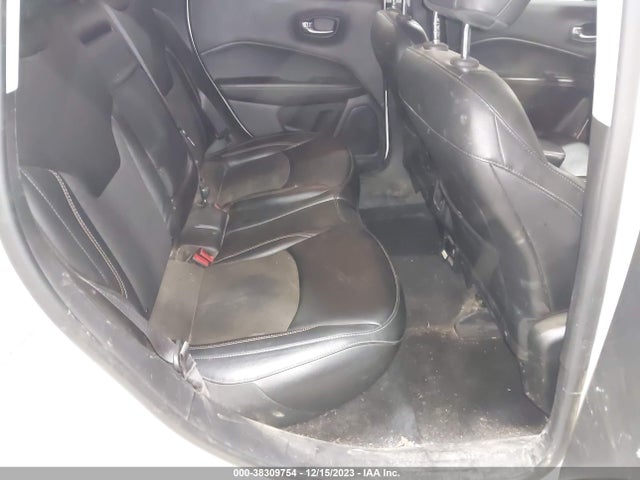 Jeep Compass Latitude 4x4 2019 3C4NJDBB7KT740482 Image 8