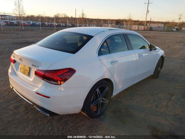 2021 MERCEDES-BENZ A-CLASS W1K3G4FB6MJ292350 Photo 3