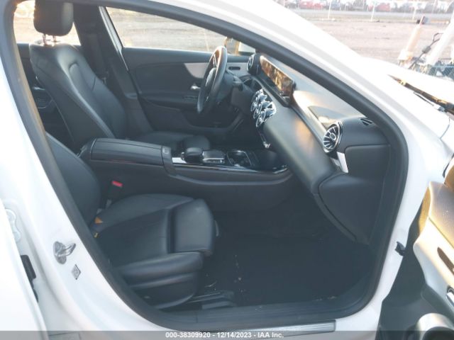 2021 MERCEDES-BENZ A-CLASS W1K3G4FB6MJ292350 Photo 4