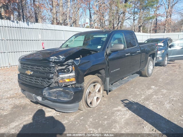 Chevrolet Silverado 1500 Silverado Custom 2018 1GCVKPEC9JZ143893 Image 2