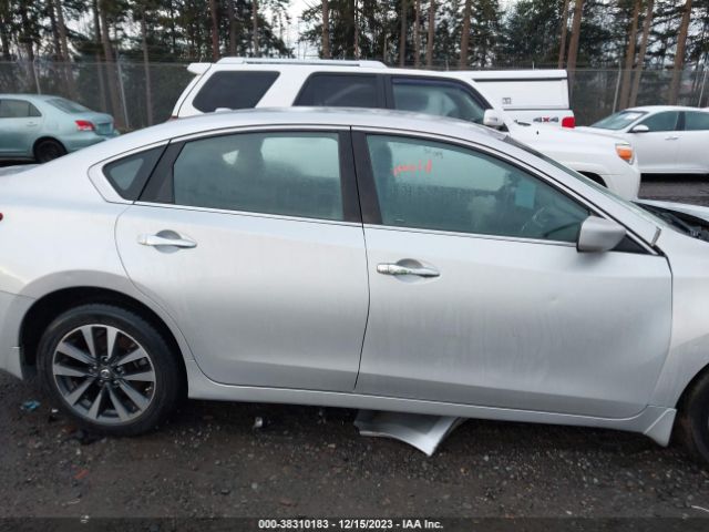 1N4AL3AP1HC272257 Nissan Altima 2.5 Sv
