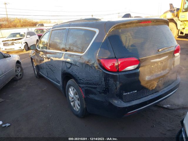 2017 CHRYSLER PACIFICA 2C4RC1BG4HR636324 Photo 2