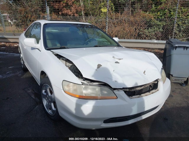 2000 HONDA ACCORD 3.0 EX VIN: 1HGCG2253YA008646