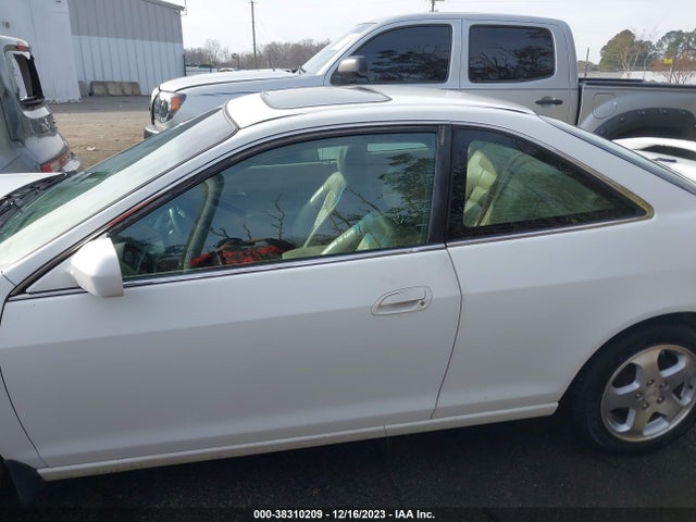 2000 HONDA ACCORD 3.0 EX VIN: 1HGCG2253YA008646