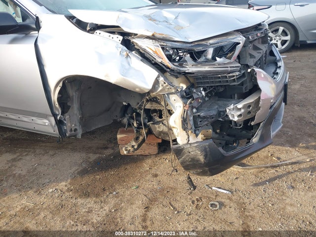Honda CR-V LX 2018 2HKRW5H32JH413706 Image 6