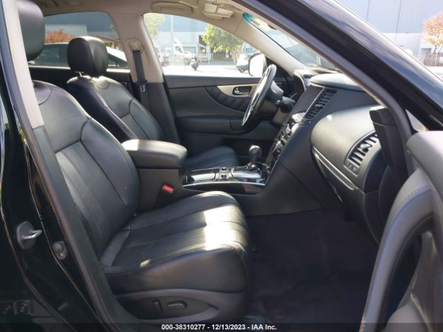 JN8CS1MU2GM671123 Infiniti QX70