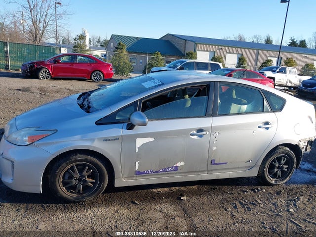 Toyota Prius Three 2014 JTDKN3DU3E0371508 Image 15