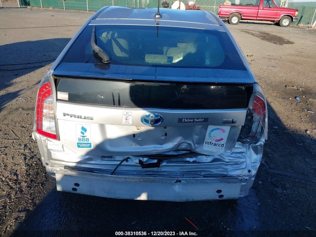 Toyota Prius Three 2014 JTDKN3DU3E0371508 Image 17