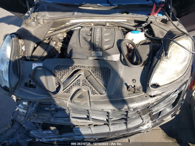 2015 PORSCHE MACAN WP1AB2A57FLB63285 Photo 9
