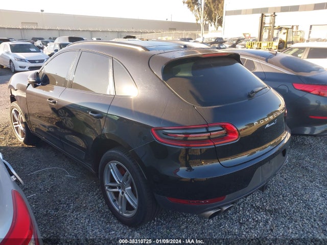 2015 PORSCHE MACAN WP1AB2A57FLB63285 Photo 2