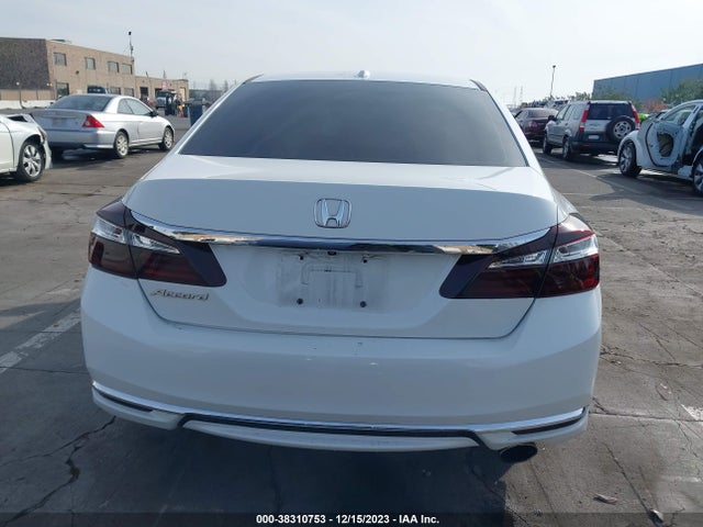 Honda ACCORD EX 2017 1HGCR2F70HA211175 Image 16