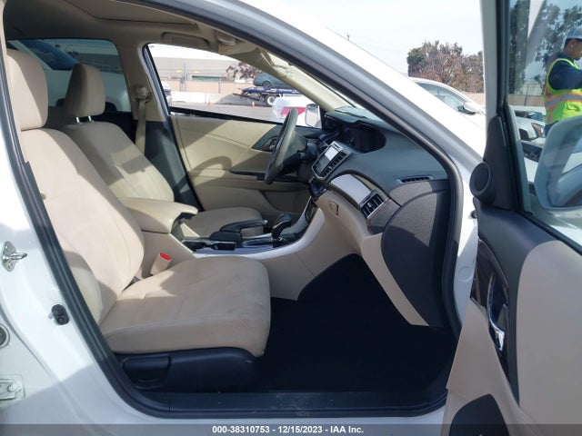 Honda ACCORD EX 2017 1HGCR2F70HA211175 Image 5