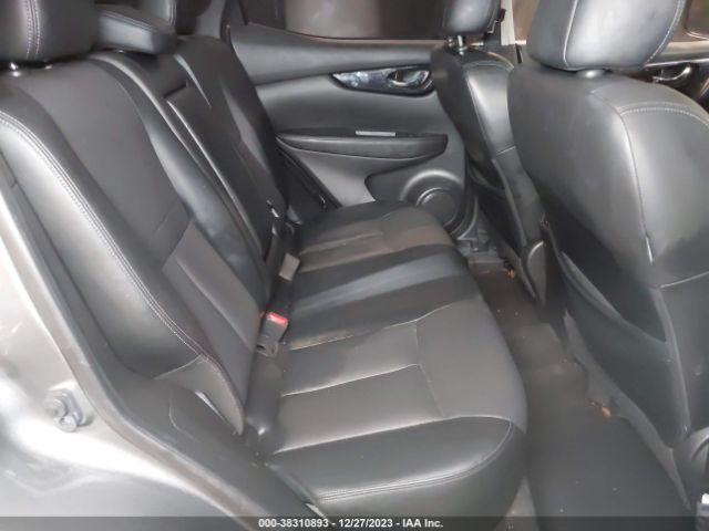 JN1BJ1CR9JW293940 Nissan Rogue Sport Sl