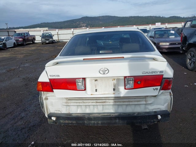 2000 TOYOTA CAMRY XLE V6 VIN: JT2BF28K2Y0246948