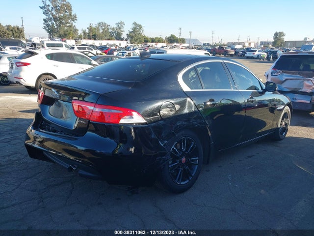 2019 JAGUAR XE SAJAD4FX6KCP44709 Photo 3