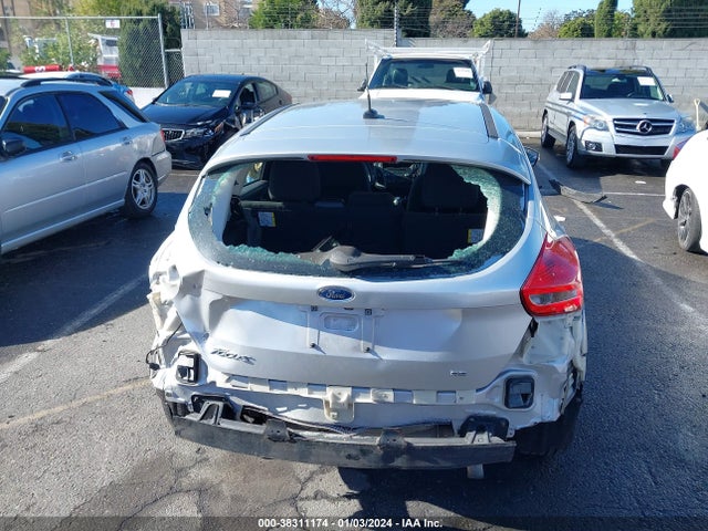 Ford FOCUS SE 2016 1FADP3K24GL283269 Image 17